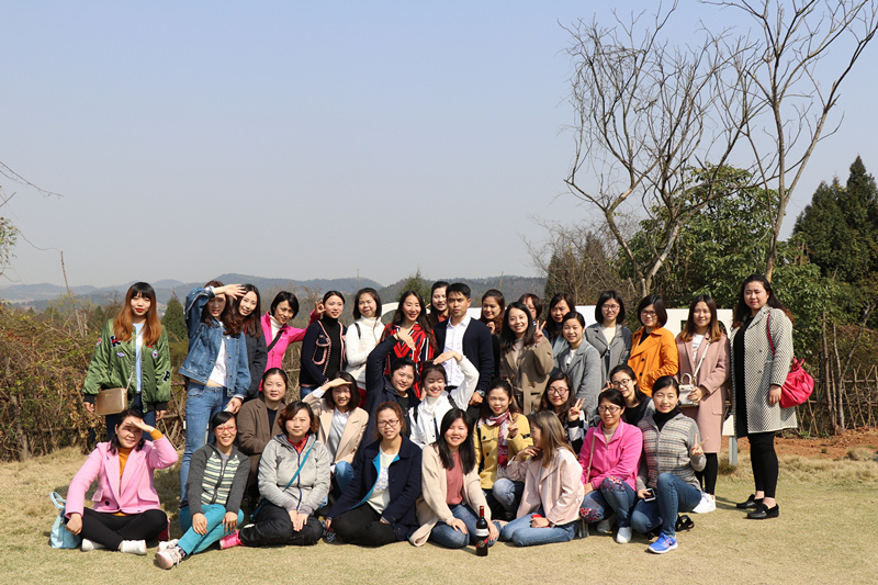 集團(tuán)公司舉辦系列活動(dòng)慶?！叭恕眹H婦女節(jié)