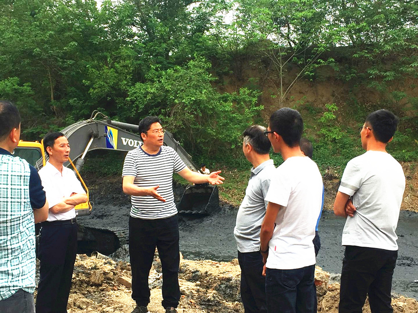 2018年5月8日 大力推進(jìn)黑臭水體治理，打贏環(huán)保攻堅(jiān)戰(zhàn)2_副本