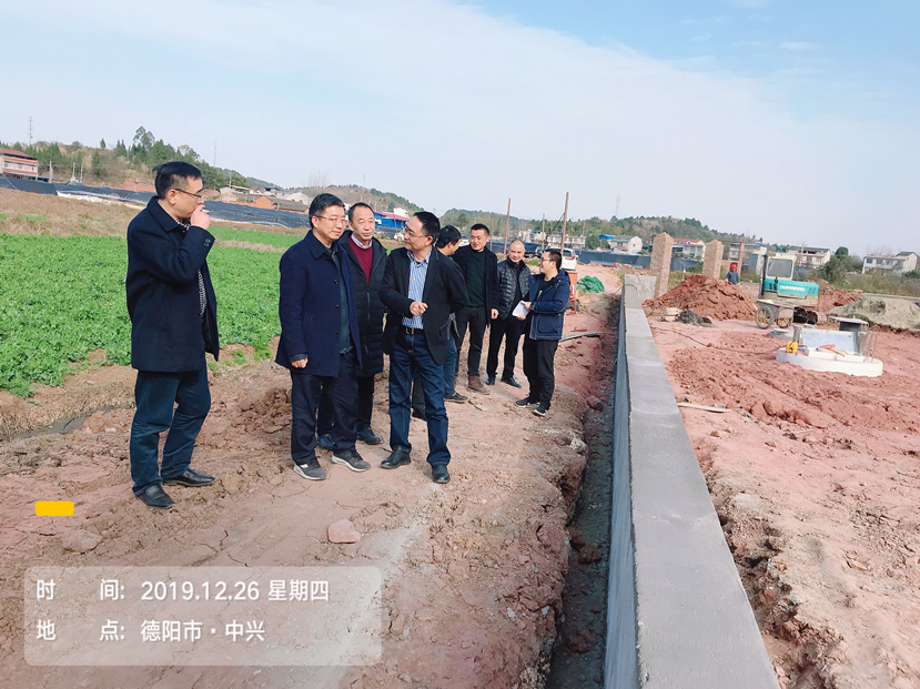 市委常委、政法委書記周新對城鎮(zhèn)污水打包項目展開督查