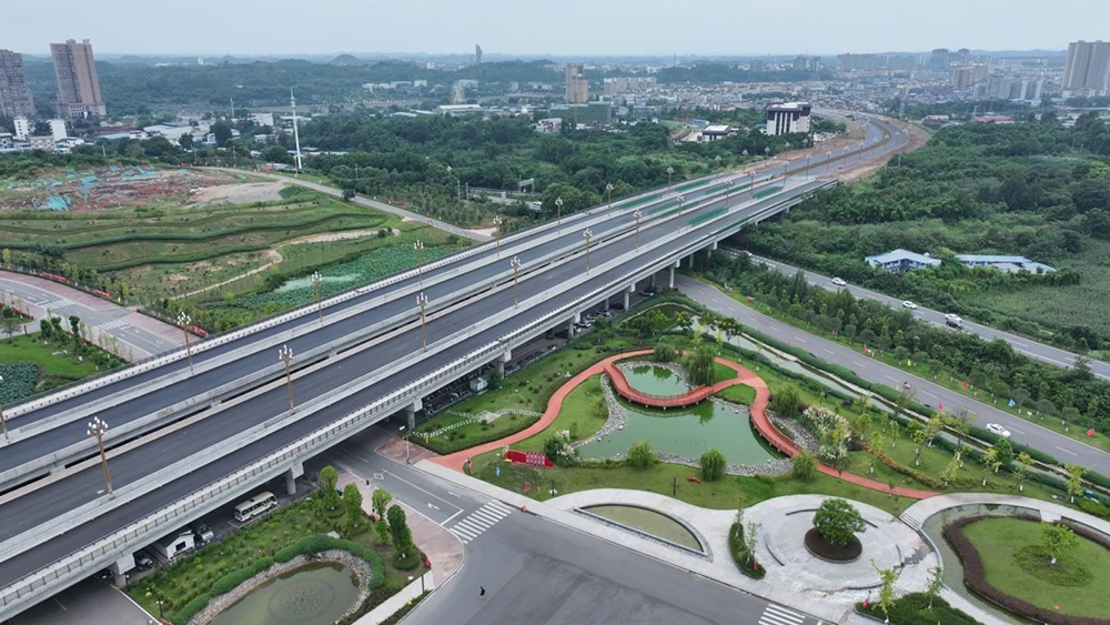 展“答卷”| 為民生“開路”，為幸?！疤聿省薄獙懺诔傻麓蟮赖铝_項(xiàng)目通車之際